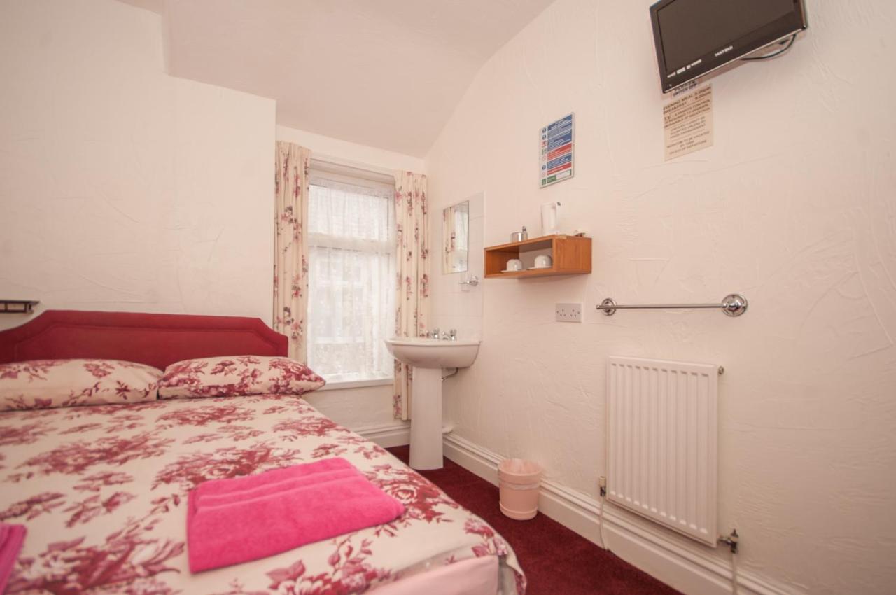 The Ferndale Hotel Blackpool Eksteriør billede